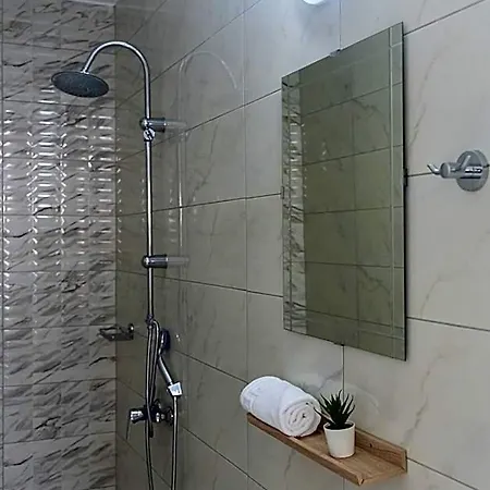 Lilu 1 With Private Pool Hotel