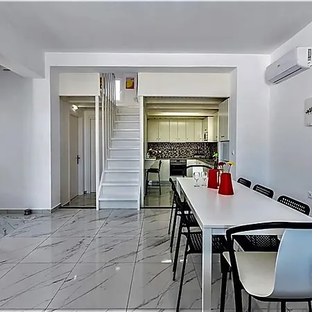 Lilu 1 With Private Pool 4*